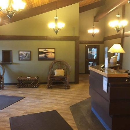 Logan Lake Lodge エクステリア 写真